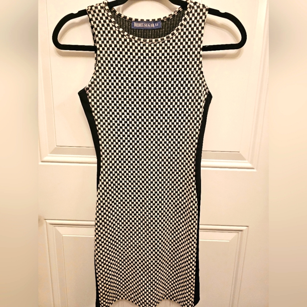 Slip On Checkerboard Form Fitting Dress XS